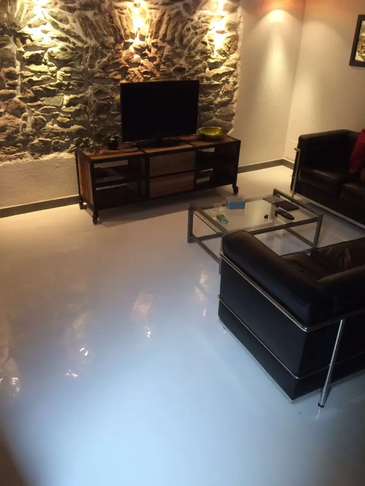 Pavimento in resina in appartamento