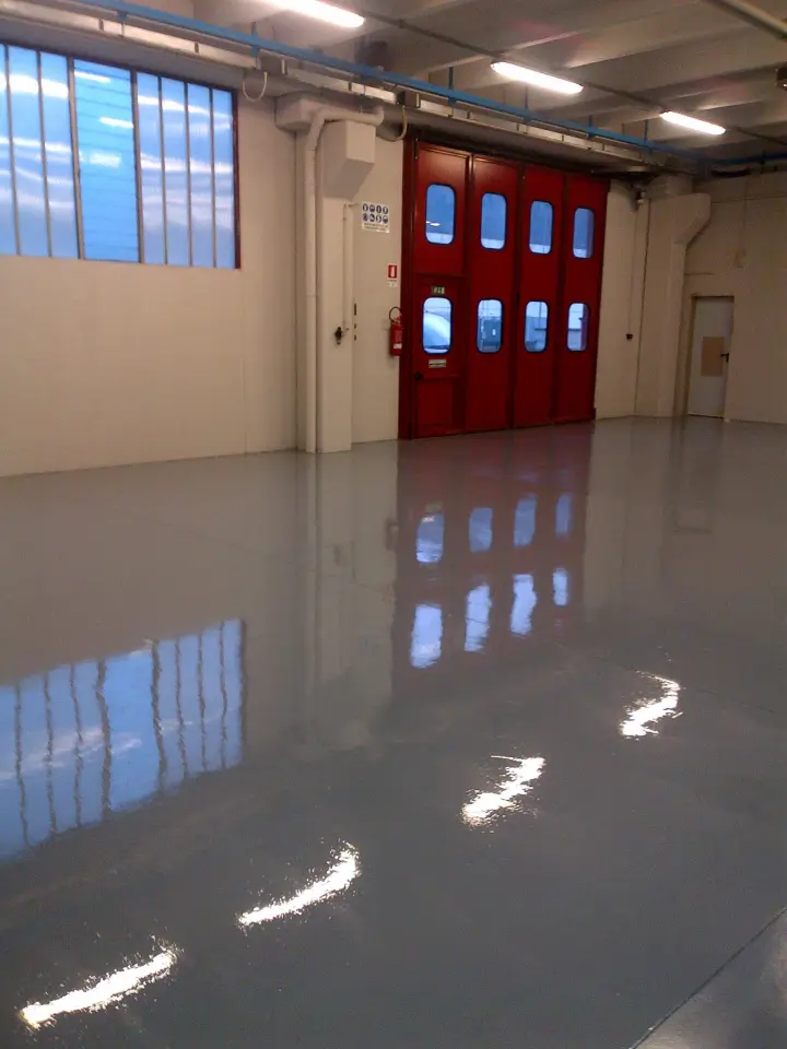 Pavimento industriale in resina