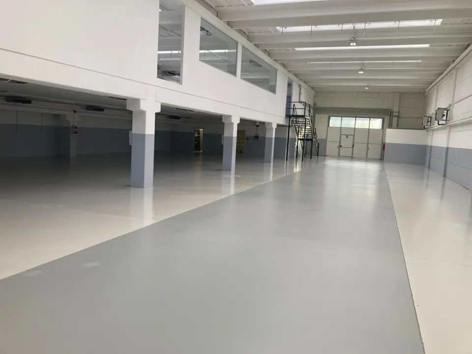 Pavimento industriale in resina