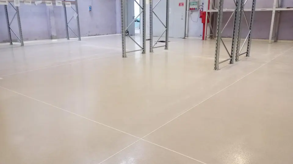 Pavimento industriale in resina